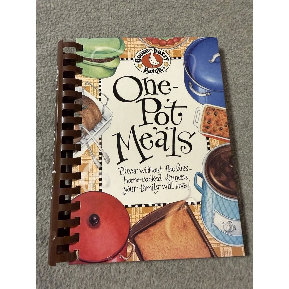 Gooseberry Patch One-Pot Meals Cookbook Spiral Bound Book Collectible Country
